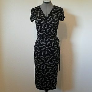 Banana Republic Black Wrap Short Sleeve Dress Sma